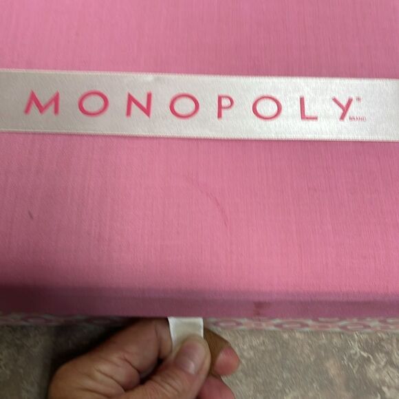 Monopoly Boutique Edition Board Game - Picture 2 of 3